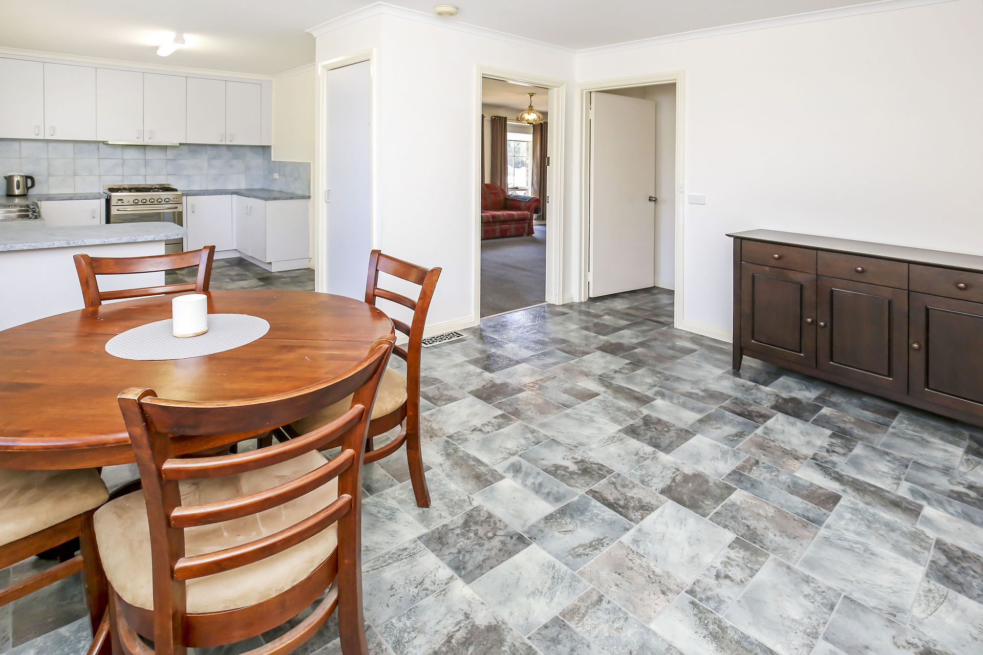 Position Perfection & Outstanding Potential  -  744m2 ( approx )