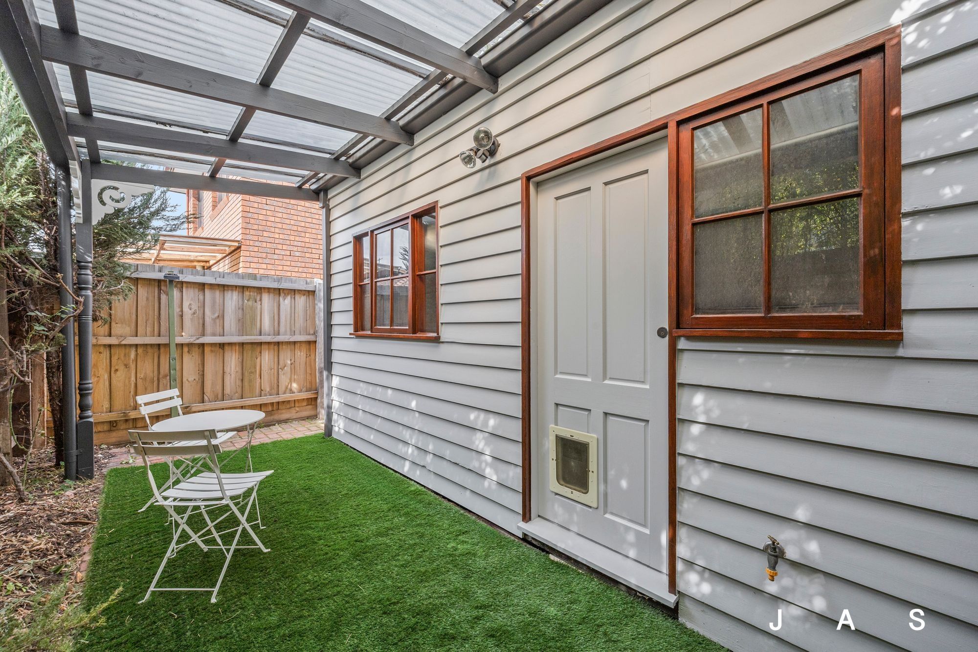 16 Charles Street Seddon VIC