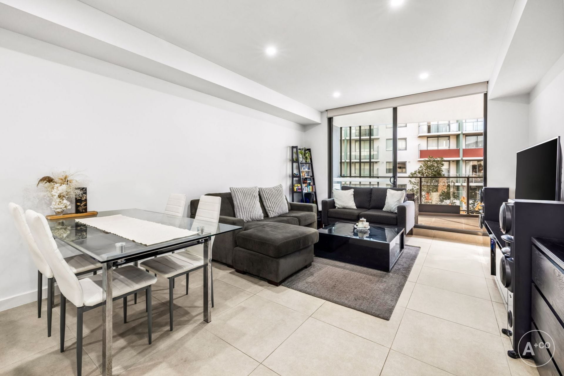 2305E/43 Wilson Street, BOTANY, Botany - Thumbnail 2
