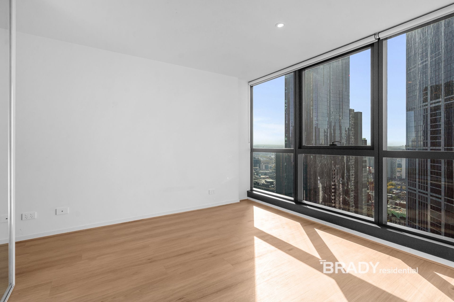 3708/8 Sutherland Street Melbourne VIC, Melbourne - Thumbnail 6