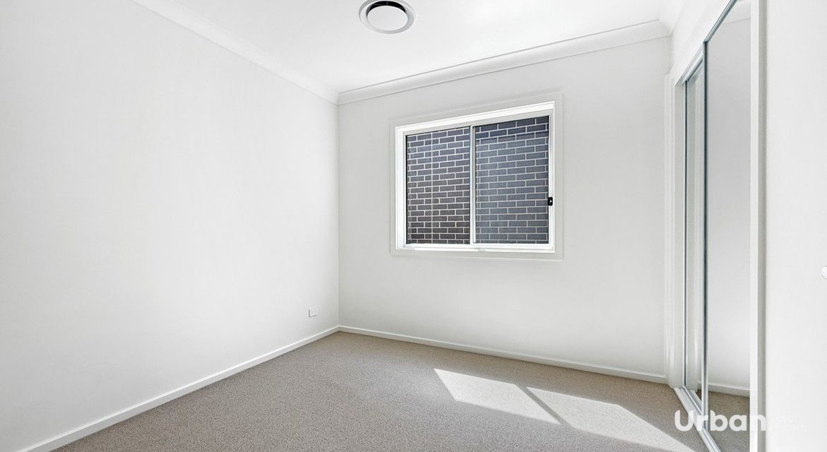 Austral 21 Parhelion Street