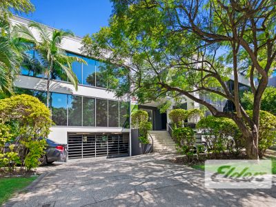 LIGHT-FILLED CORPORATE OFFICE TENANCIES