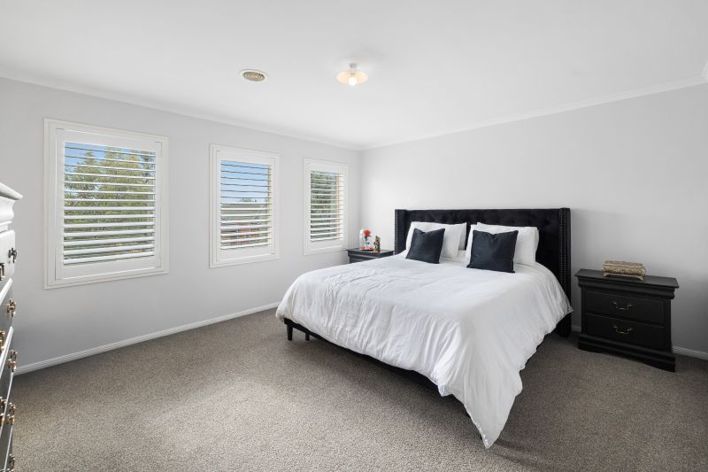 8 Braelands Close, Caroline Springs