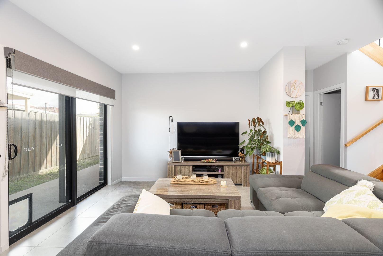 MODERN LIVING IN A CONVENIENT THOMASTOWN LOCATION