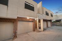 5/7 Stamford Crescent, Rowville VIC, Rowville - Image 1
