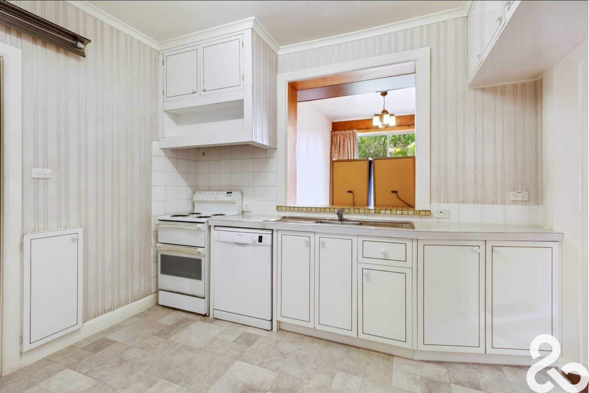 Original Gem with Separate Studio or Office space!