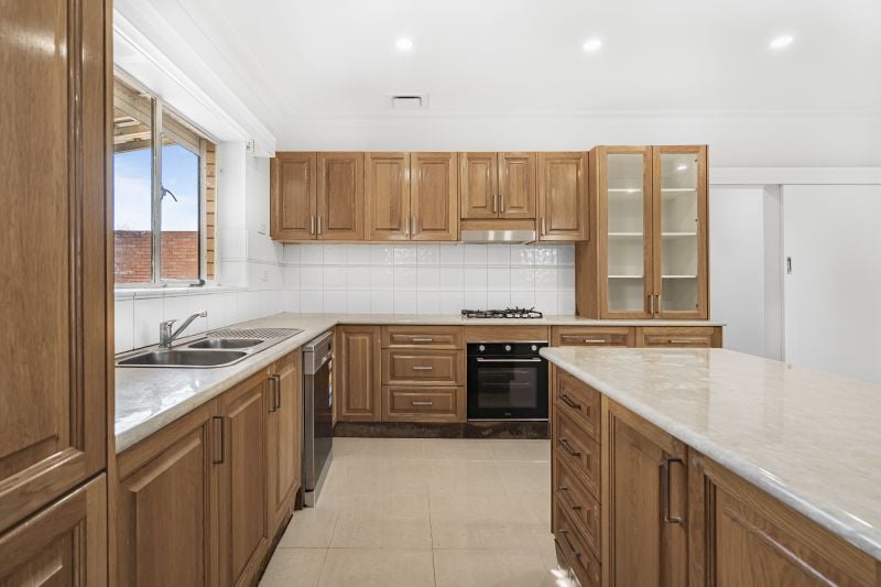 24 Curtin Avenue, Lalor