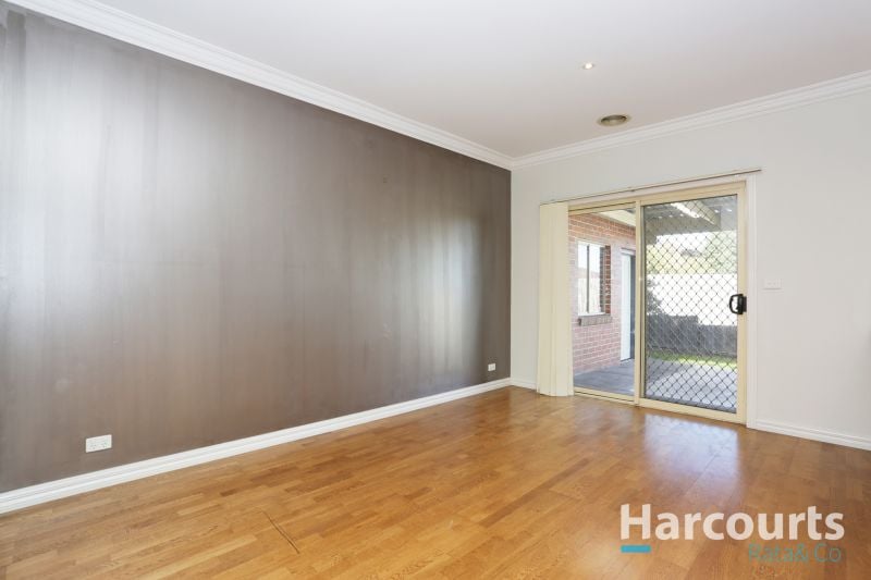 2/43 Banff Street, Reservoir
