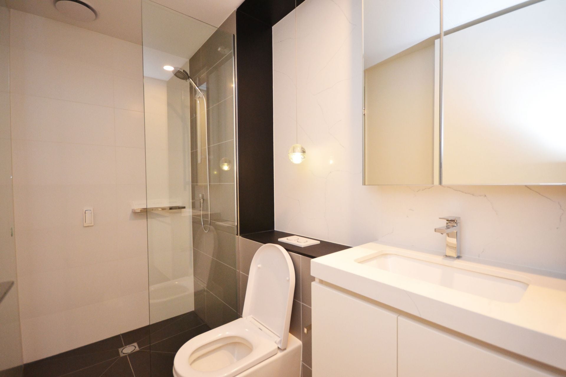 Elegant One-Bedroom Apartment in the Heart of South Yarra