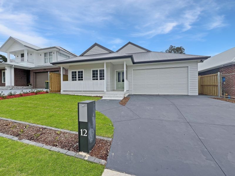 Modern Family Living in a Peaceful Menangle Pocket