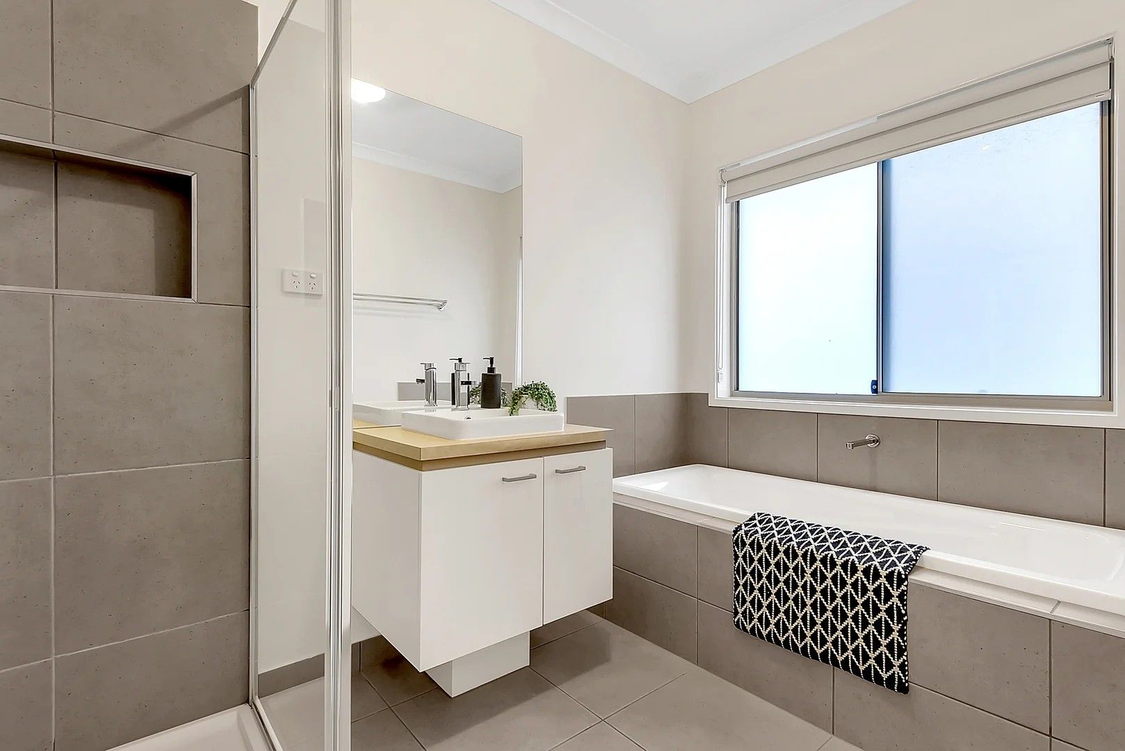 Spacious Family Home in Sought-After Mt Aitken Estate