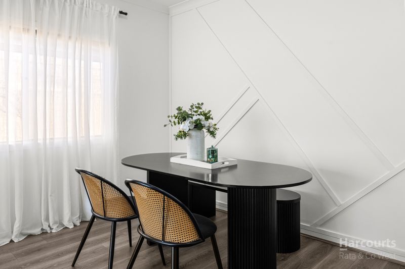 16 Dollarbird Drive, Deanside