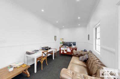 FUNCTIONAL GROUND FLOOR OFFICE/CONSULTING!