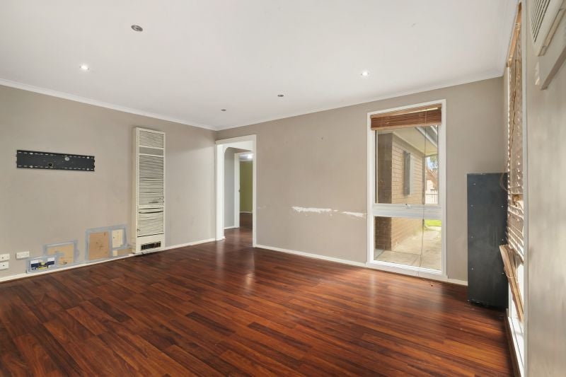 16 Maywood Drive, Epping