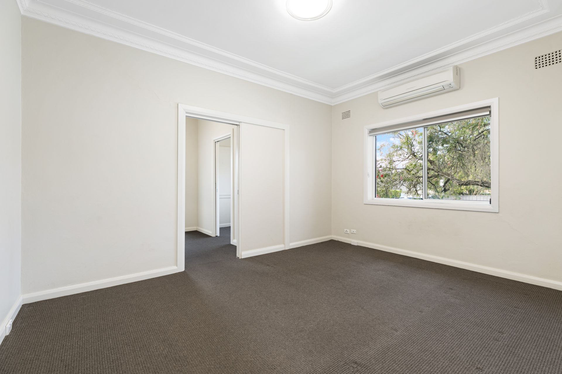 413 Kingsway, CARINGBAH, Caringbah - Thumbnail 5