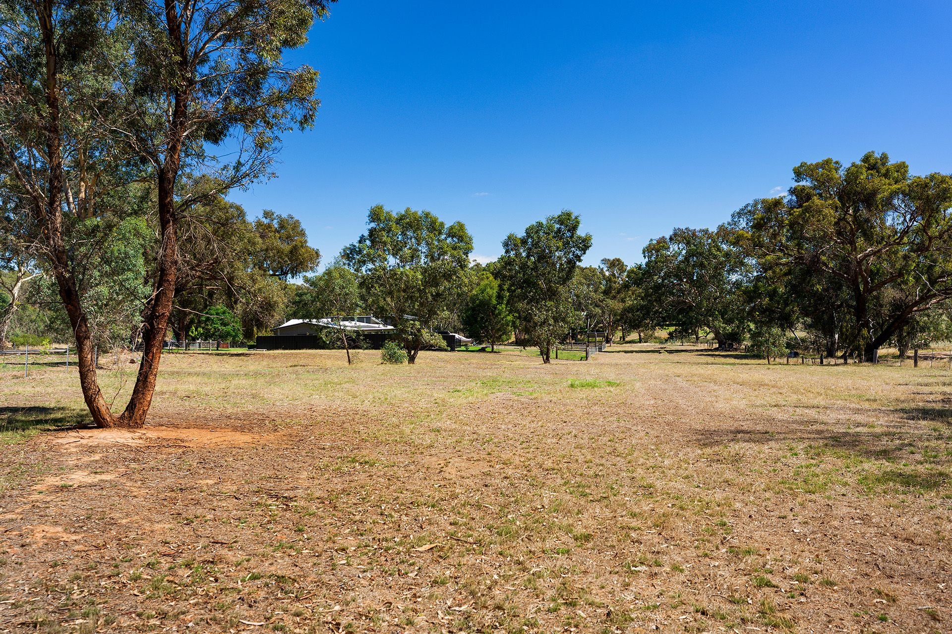 13 & 14/24-32 Gallway Street, Castlemaine - Thumbnail 8