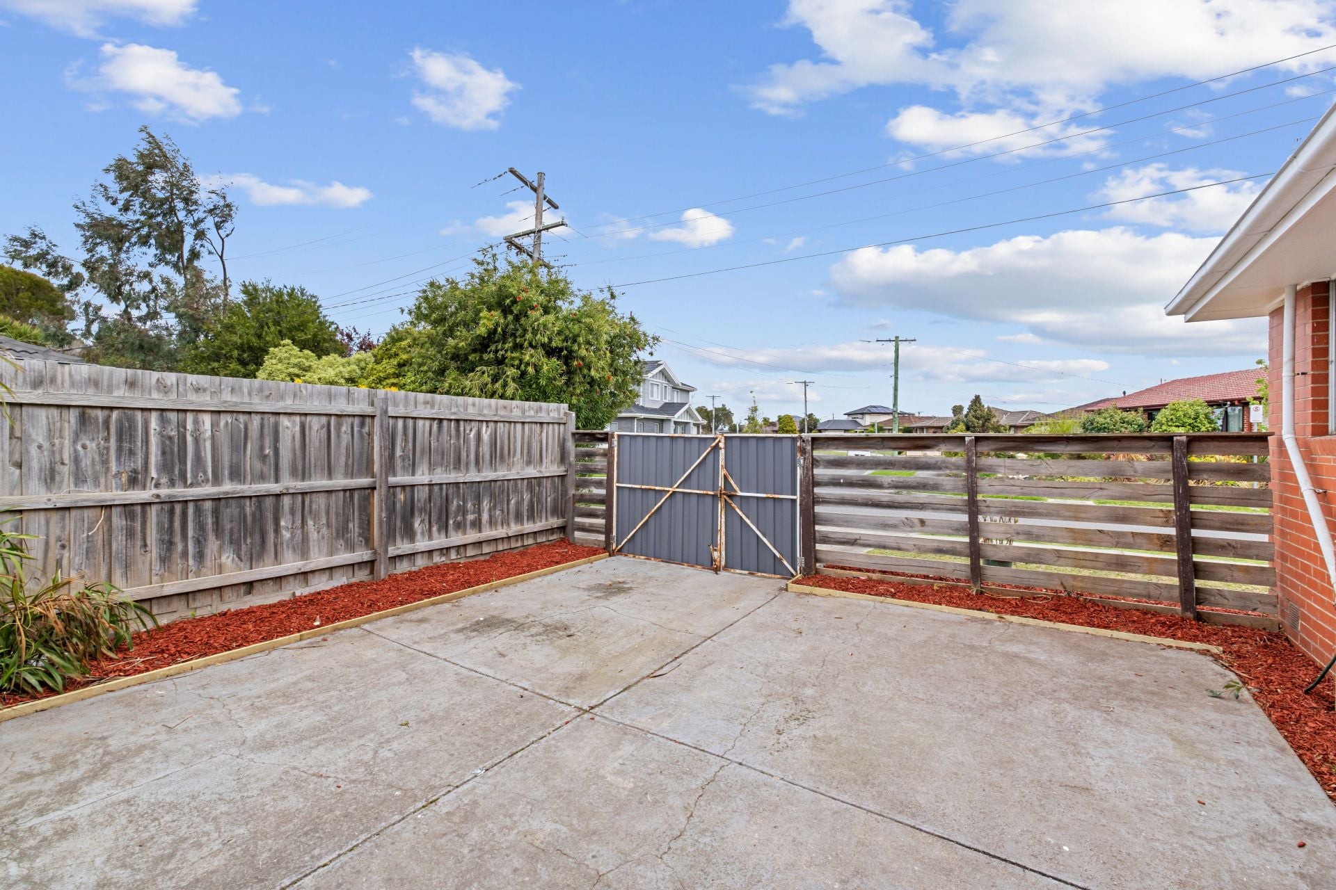 Quiet Court Living With Endless Appeal
