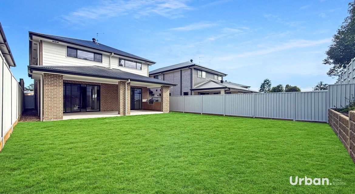 Gledswood Hills 24 Cohen Street