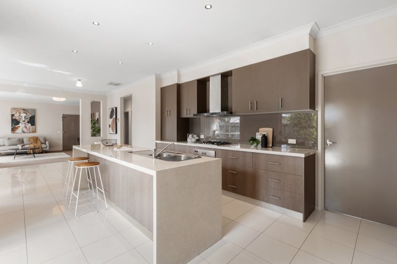 12 Shine Walk, Epping