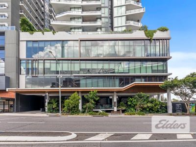 PREMIUM OFFICE SPACE IN EXCLUSIVE SILK ONE!