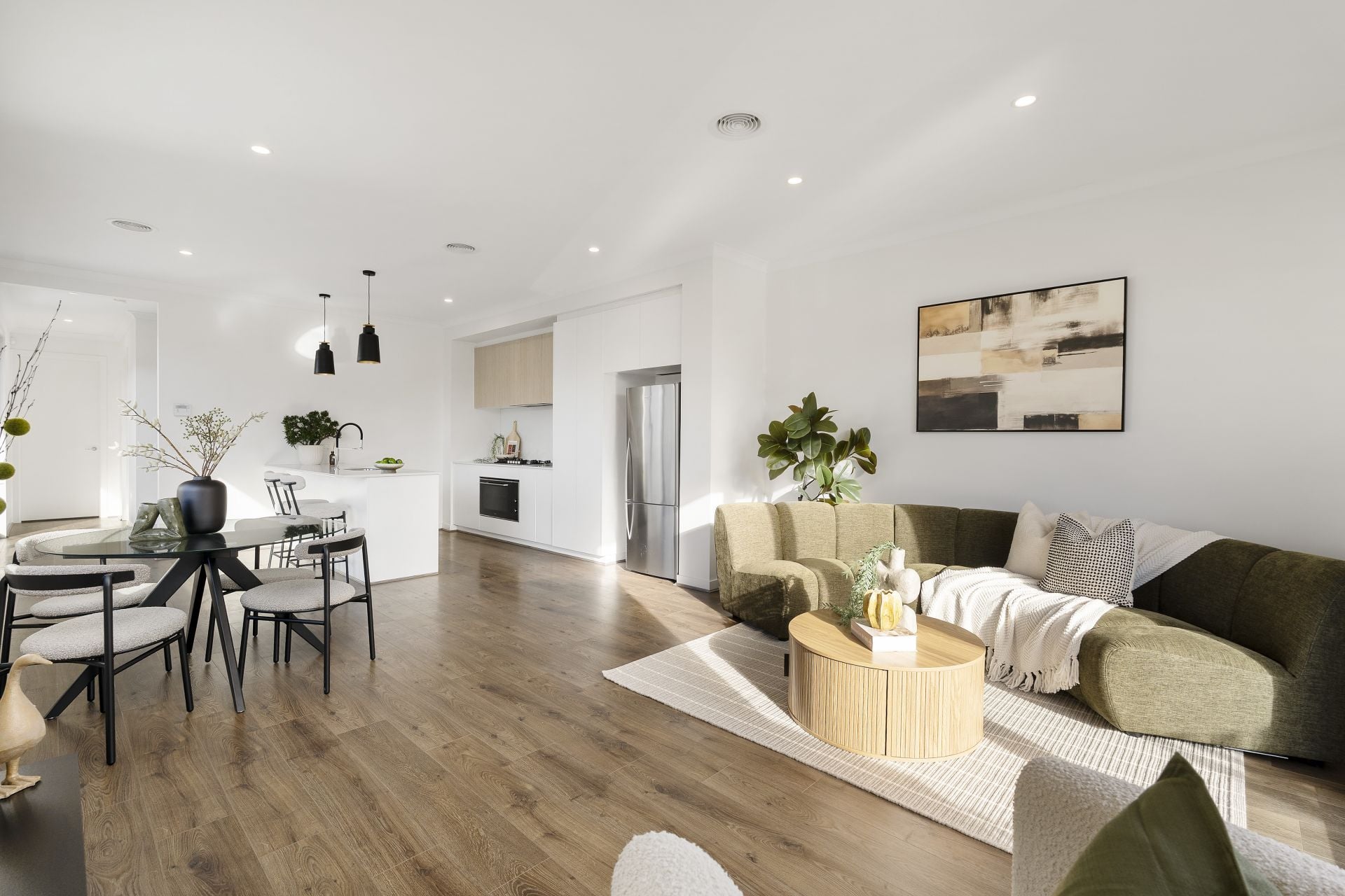 30 Surfers Crescent, Carrum Downs VIC, Carrum Downs - Thumbnail 4