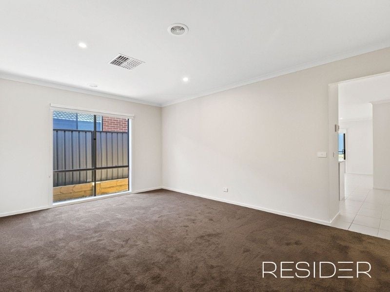 9 Stonemasons Way Mernda, Mernda - Thumbnail 3