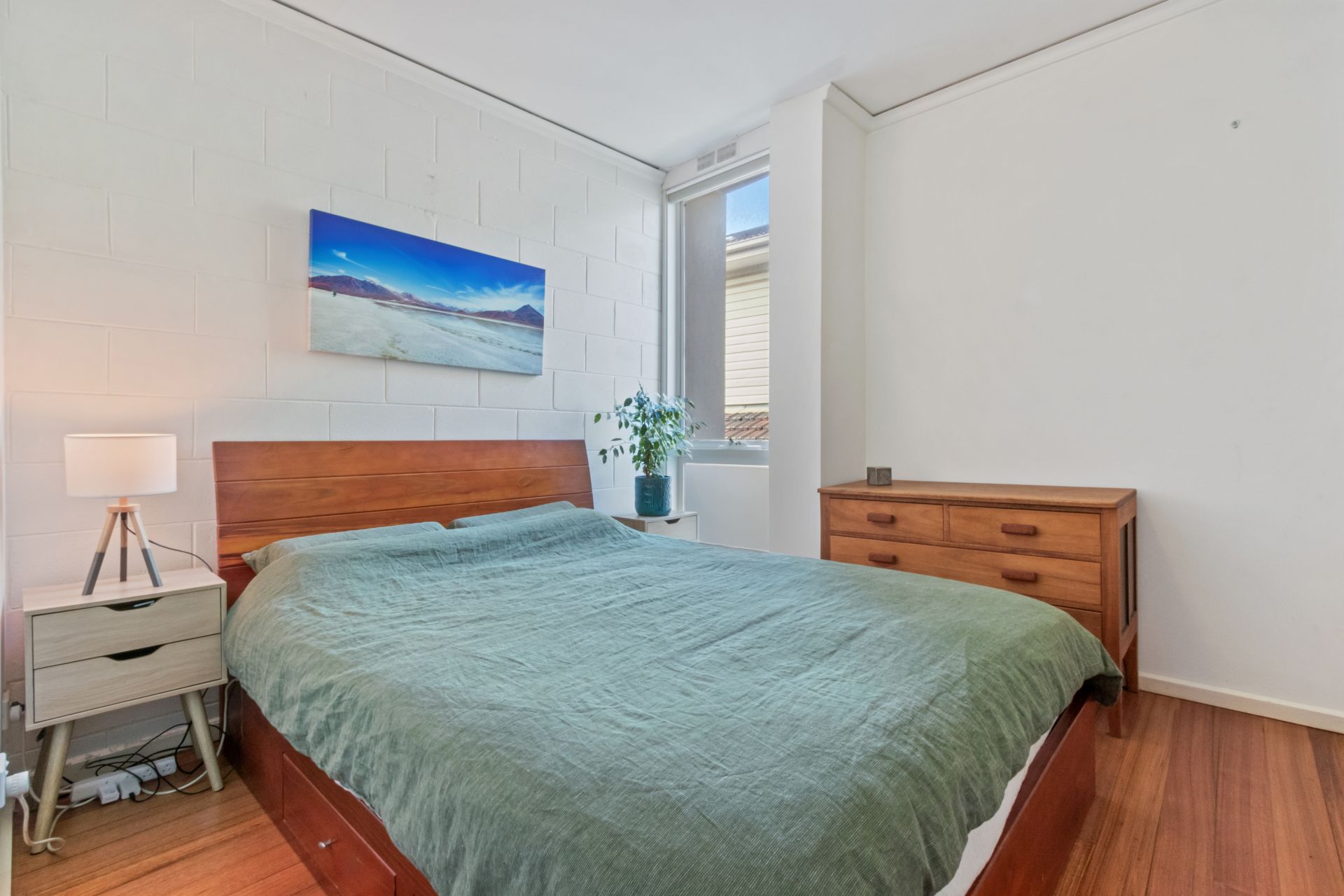 Charming 2 Bedroom, Townhouse!