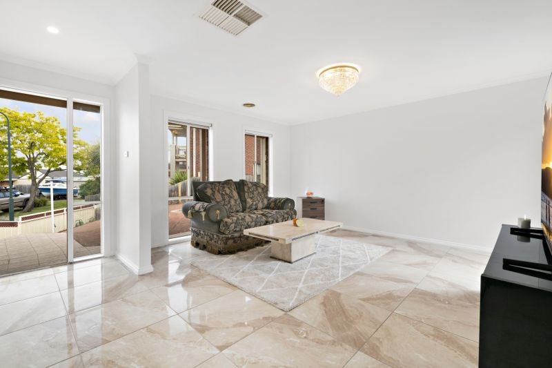 20 Oldfield Place, Epping