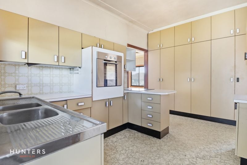 8 Daley Street, Pendle Hill