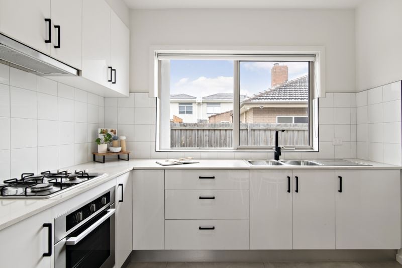 2/14 Marcia Street, Thomastown