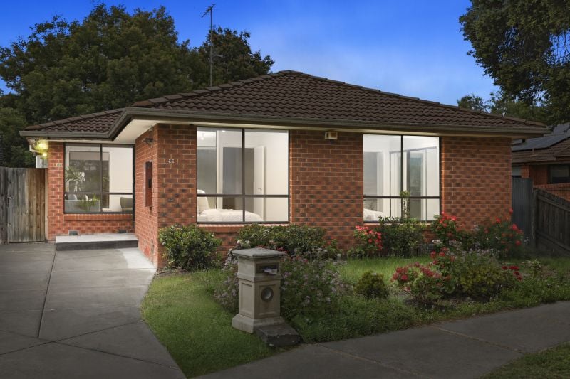 10 Hargrave Court, Mill Park