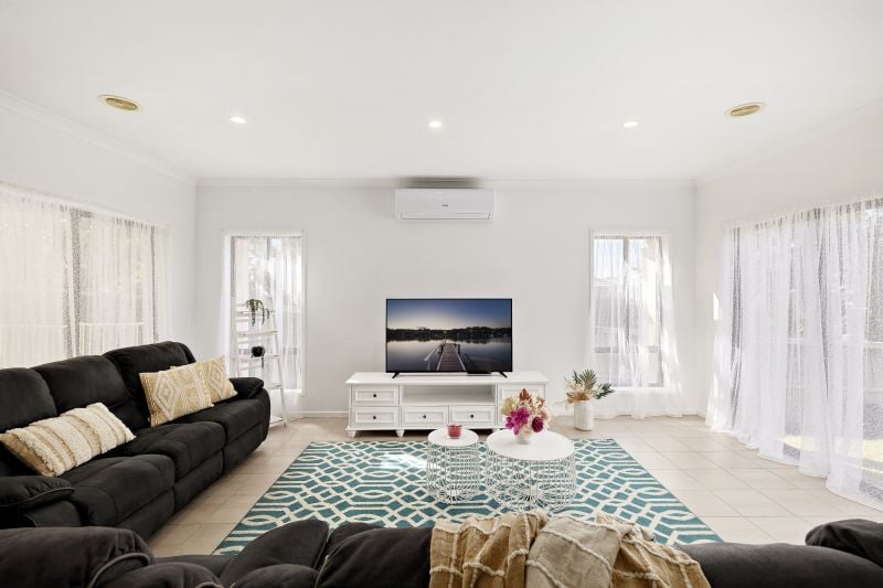 12 Inverloch Street, Epping