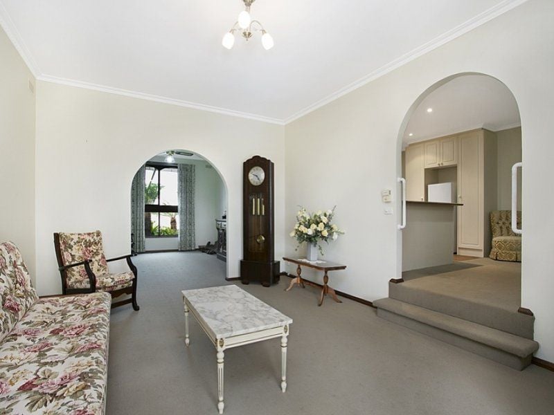 10 James Street STRATHDALE VIC, Strathdale - Thumbnail 2
