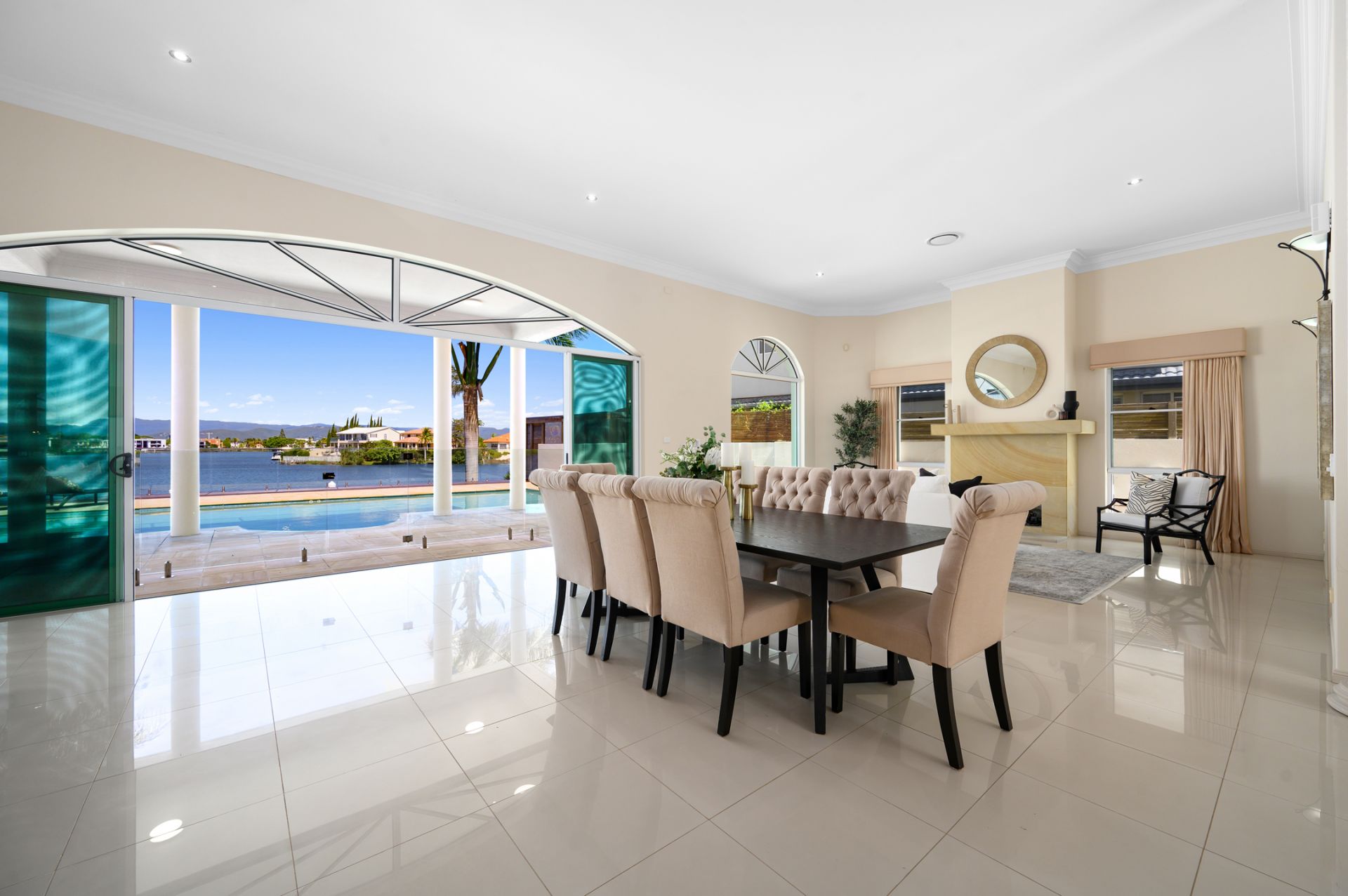 27 San Simeon Drive, Clear Island Waters QLD 4226, Clear Island Waters - Thumbnail 6
