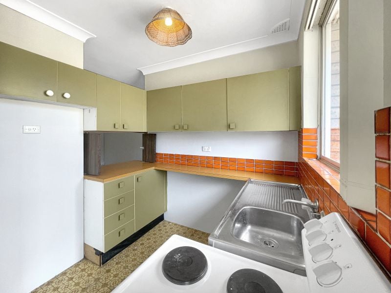 Refreshed 2 Bedroom Apartment