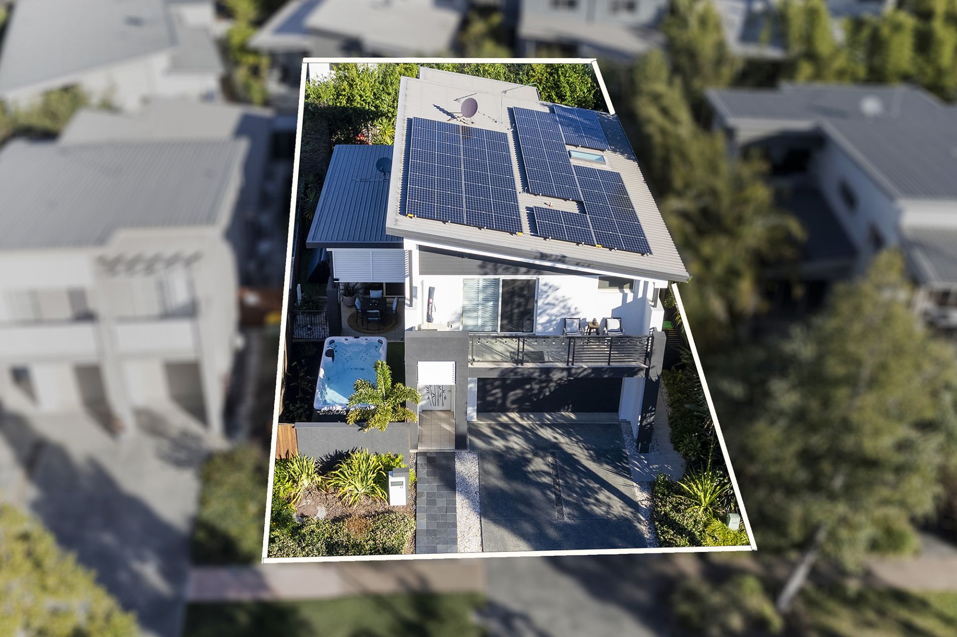 12 Cova Boulevard, Hope Island - Thumbnail 2
