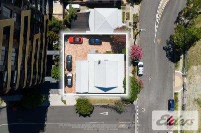 FREESTANDING KANGAROO POINT REFURBISHED OFFICE!