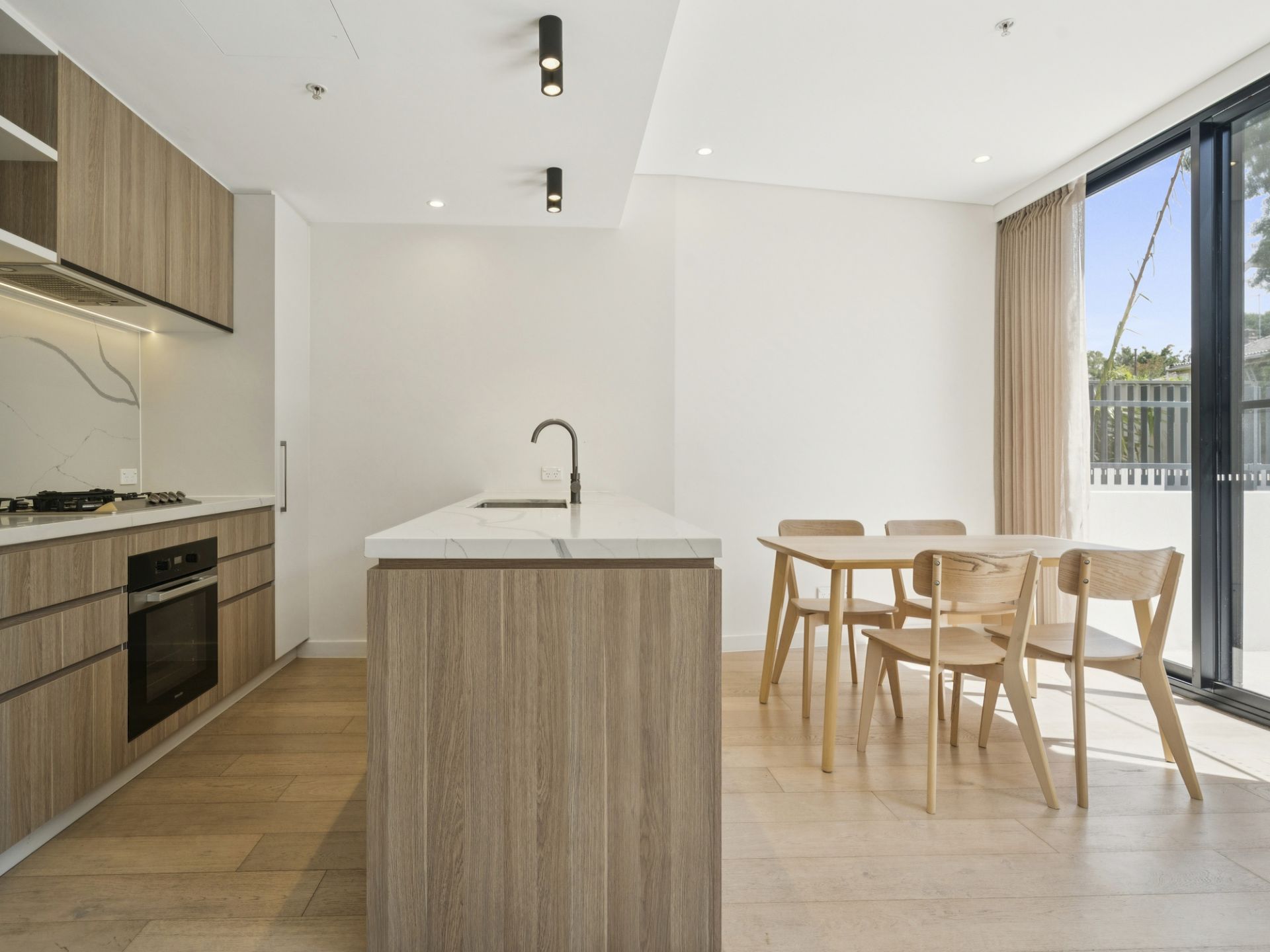 1/1C Gloucester Avenue, Burwood, Burwood - Thumbnail 3