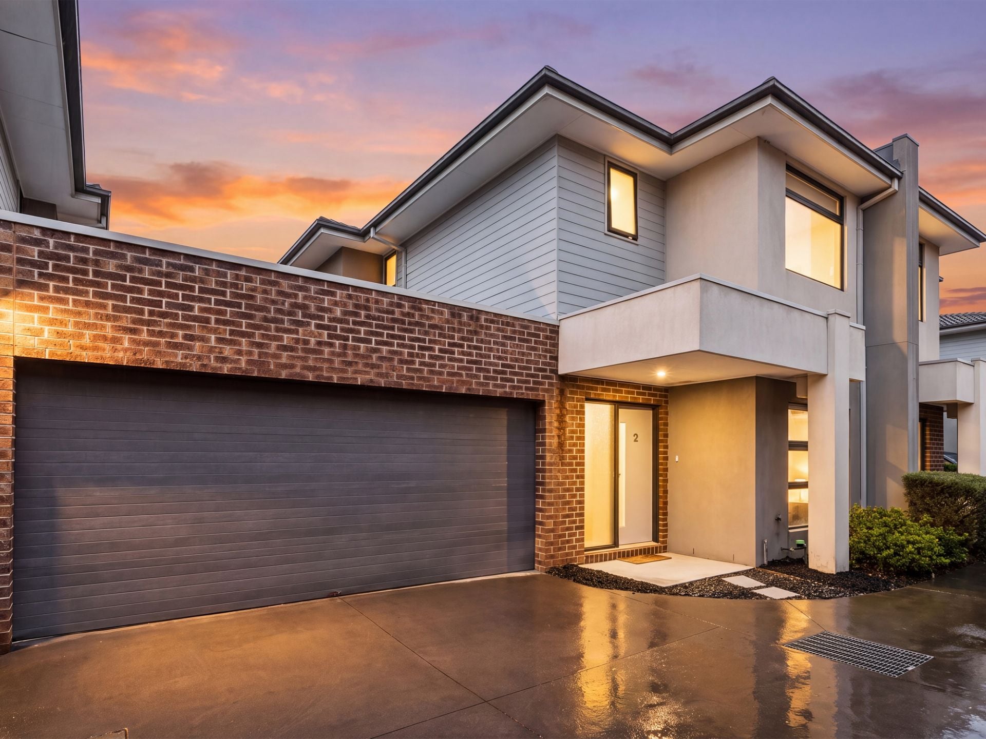 2/10 Anzac Street Carnegie VIC, Carnegie - Image 1