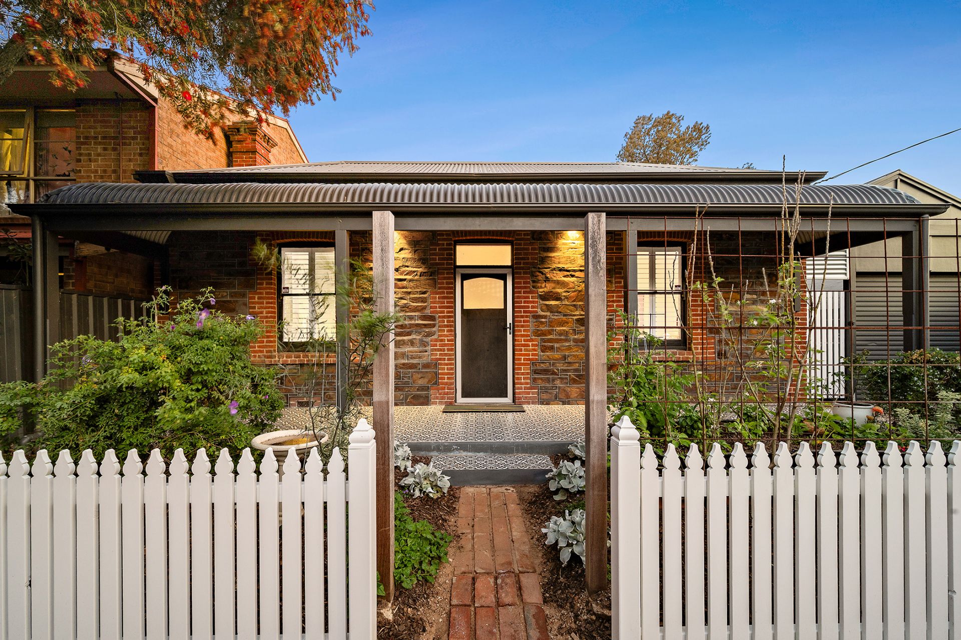 23 Taylor Street, Brompton, Brompton - Thumbnail 2