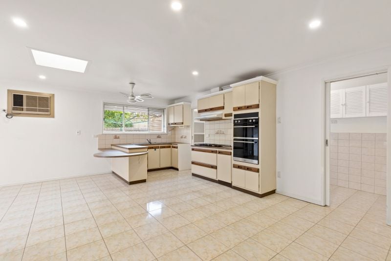 42 Kiama Drive, Lalor
