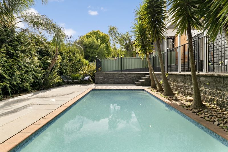 23 New Road, Oak Park