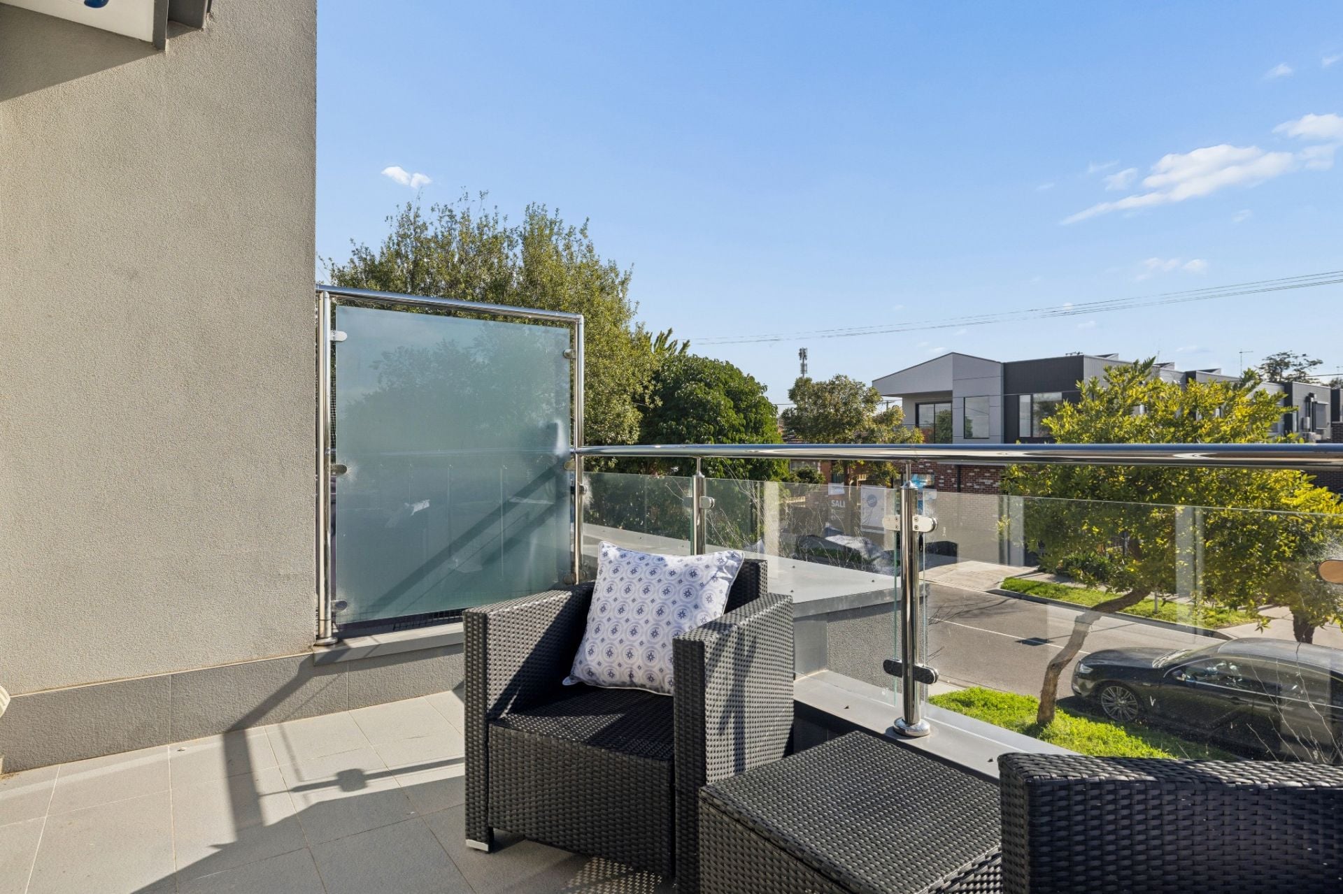 Contemporary Elegance And Low-Maintenance Luxury