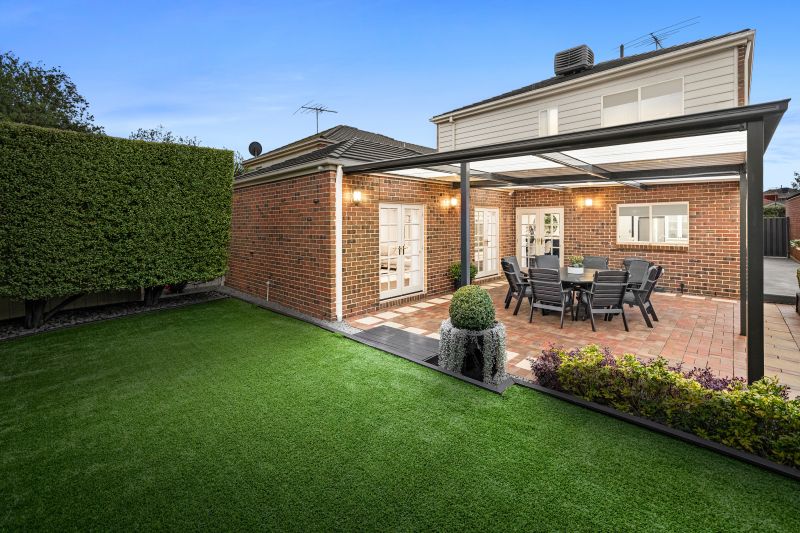 12 Lake Eyre Place, Caroline Springs