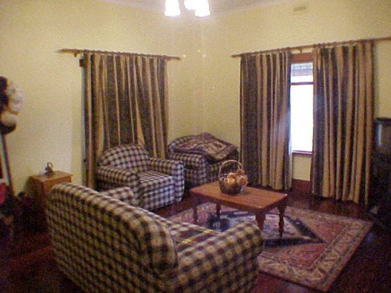 7 Dunbar Terrace GLENELG EAST SA, Glenelg East - Thumbnail 2