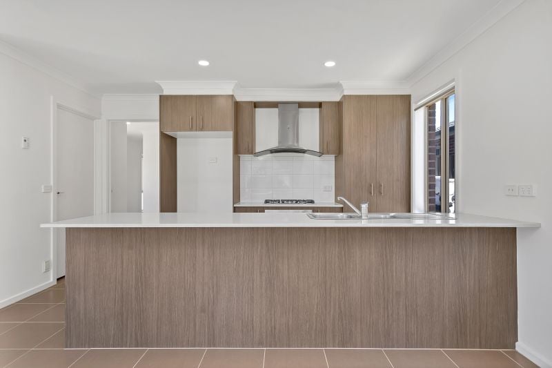 16 Villandry Street, Roxburgh Park