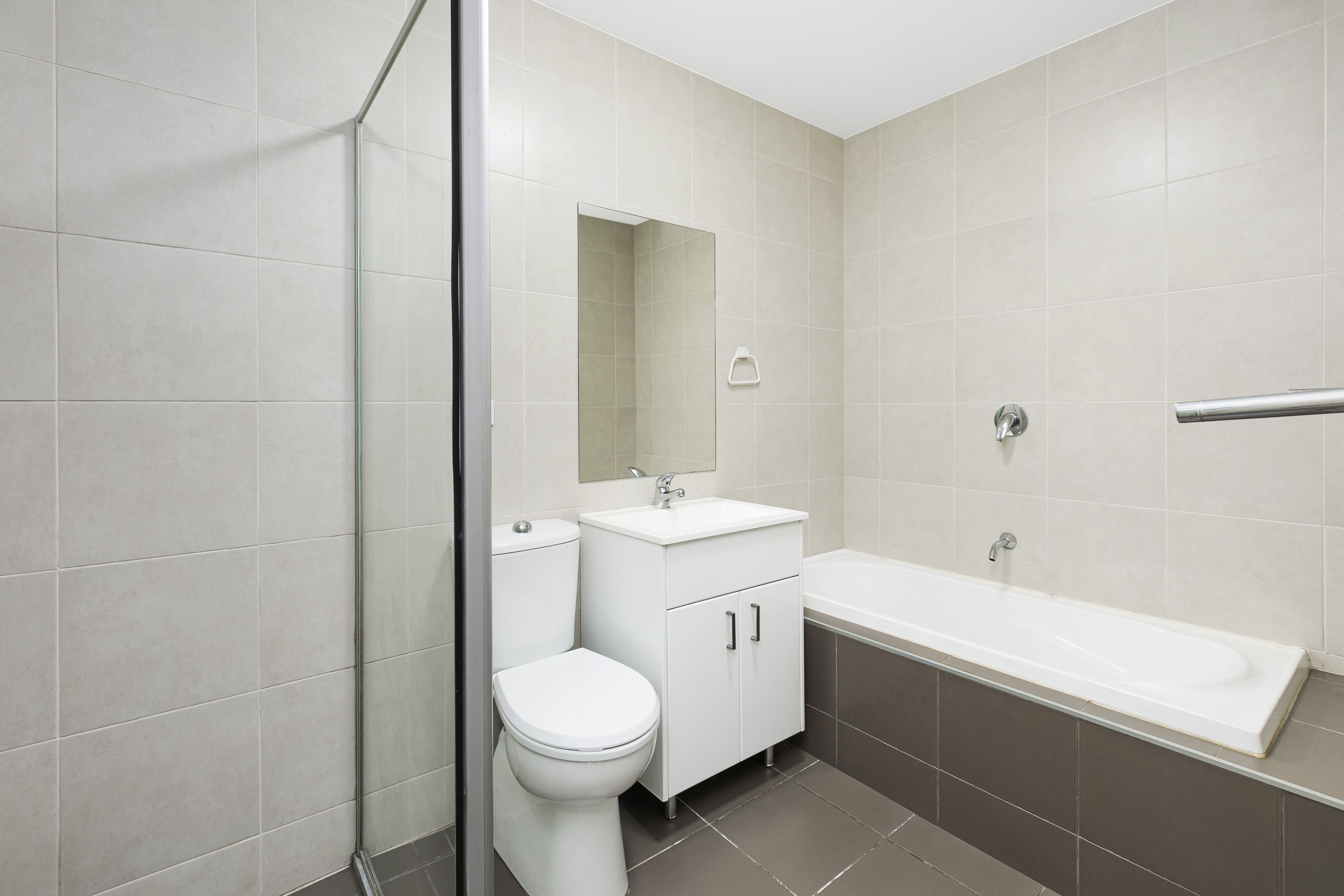 8/124-132 Dutton Street YAGOONA 2199