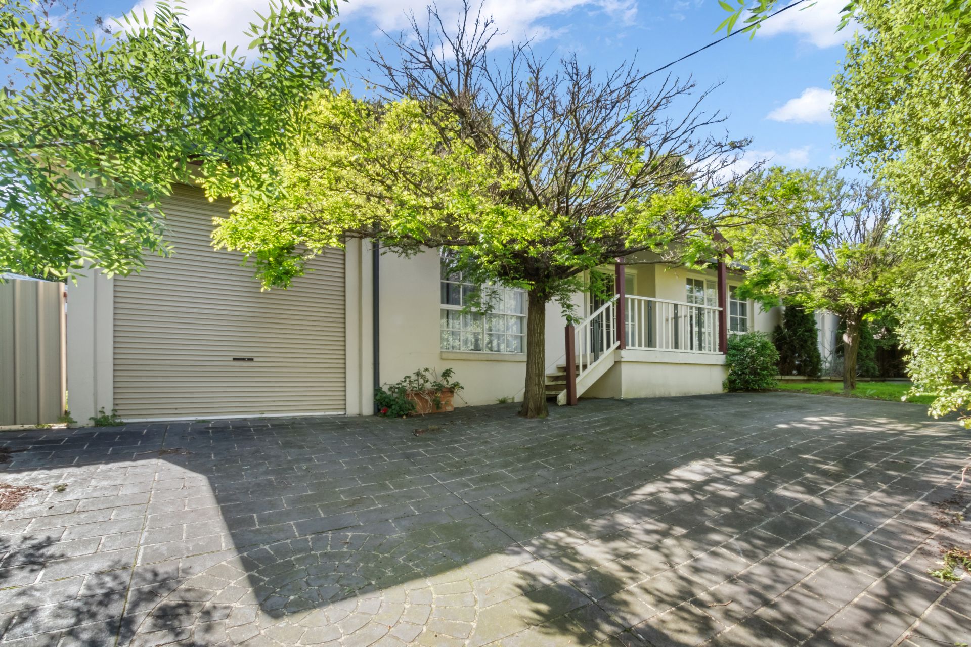 Beautifully Presented Family Home!