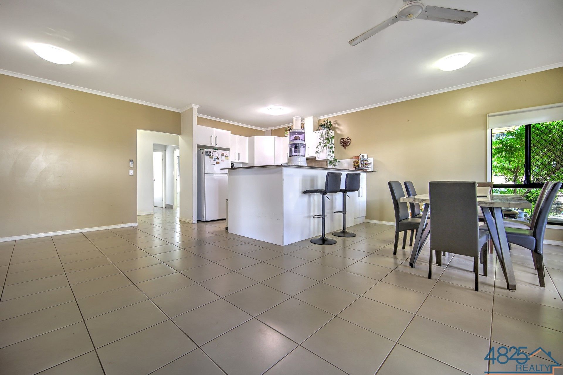 7 Born Court Mount Isa QLD, Mount Isa City - Thumbnail 2