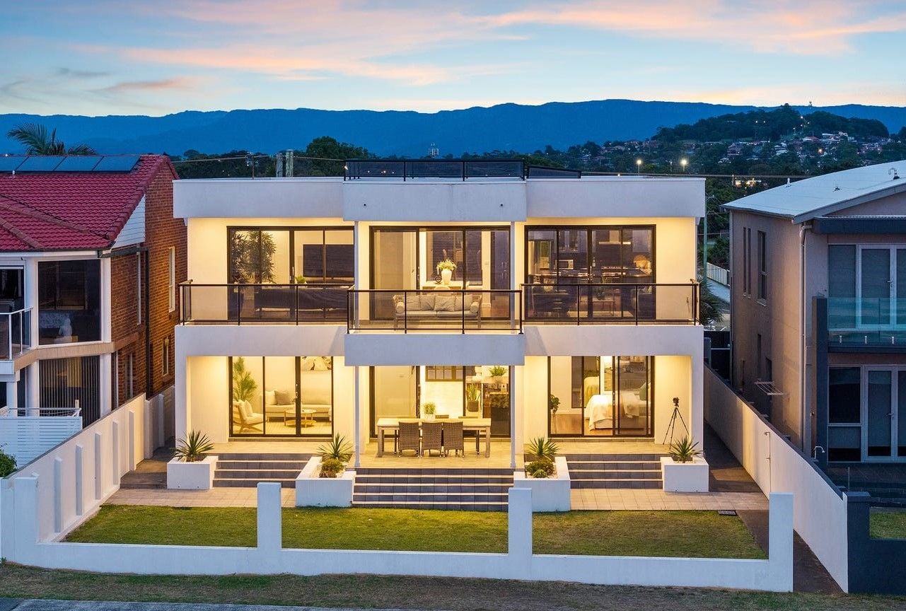 27 Little Lake Crescent, Warilla NSW